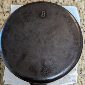 ANTIQUE cast iron pot no lid